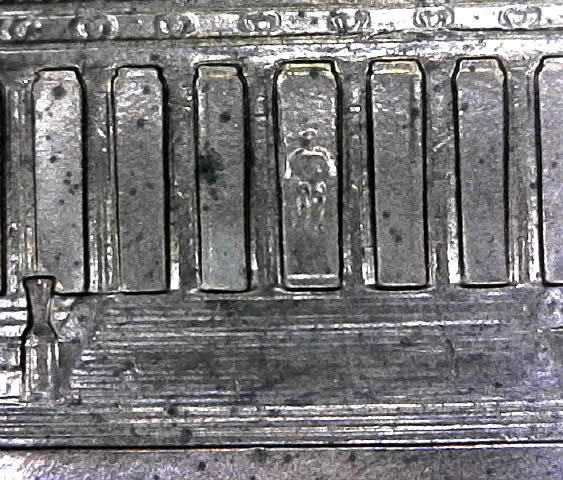 2005-P-Lincoln-Cent-With-Awesome-Column-DDR-Look-On-The-Left-Side